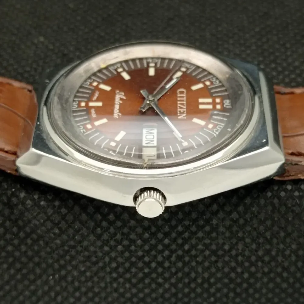 Vintage 1977 Citizen Automatic Mens Silver Watch W/daydate & Red accents